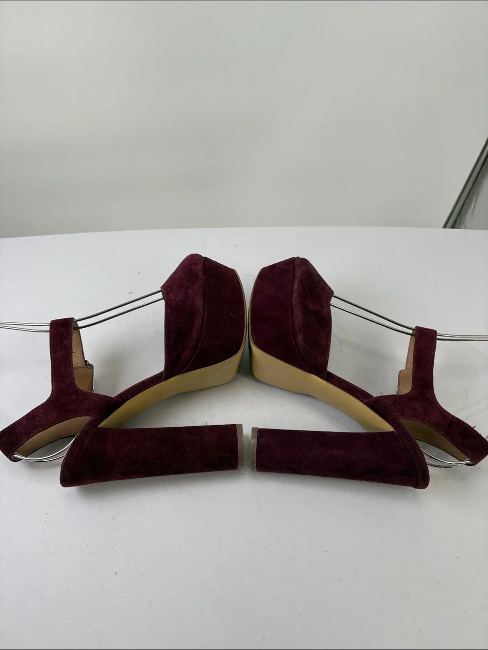 🐨 Steve Madden Jillyy Burgundy Suede Platform Heels with Buckle